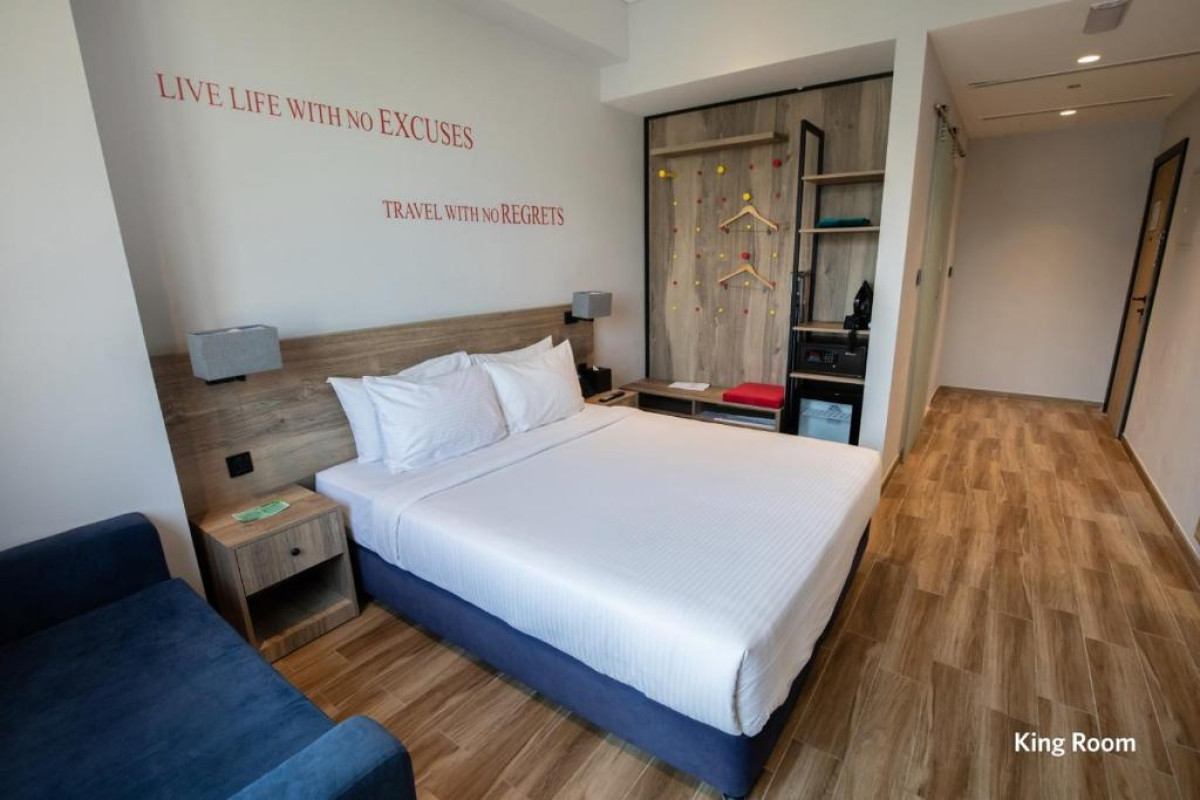 Kingsgate Canal Hotel by Millennium