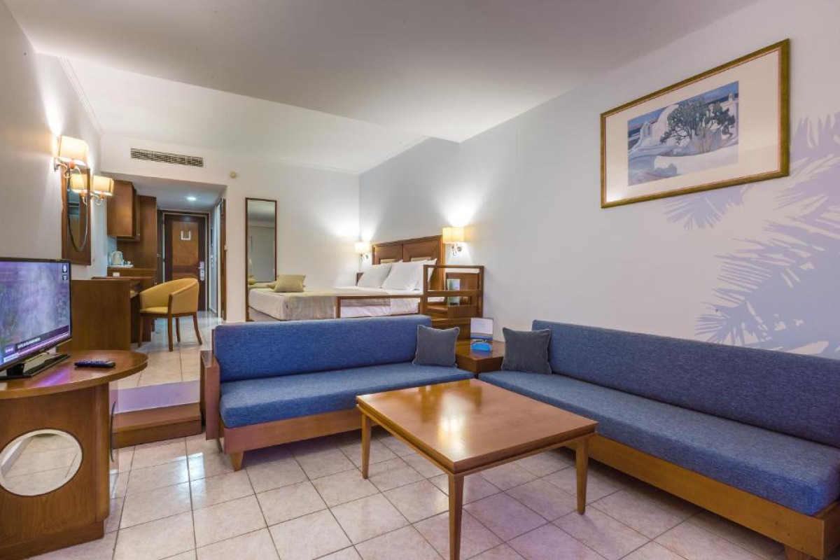 Kipriotis Maris Suites