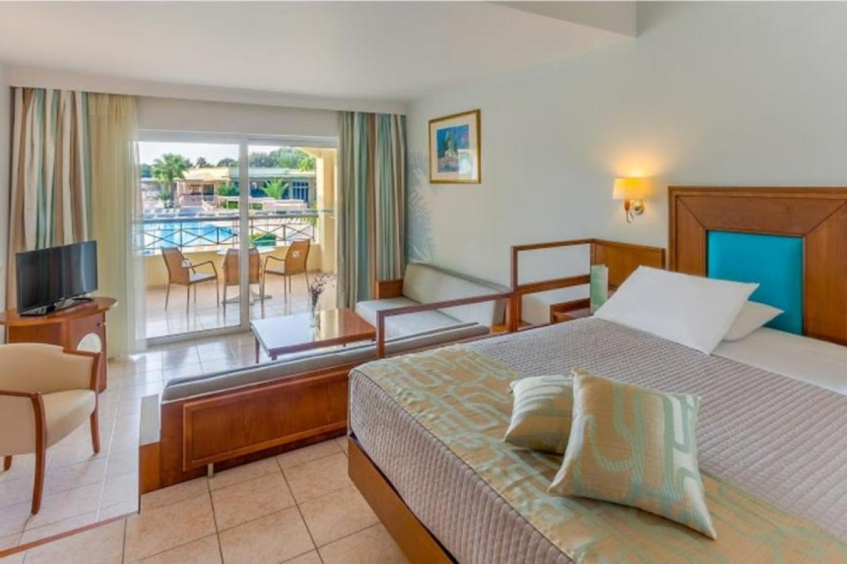 Kipriotis Maris Suites