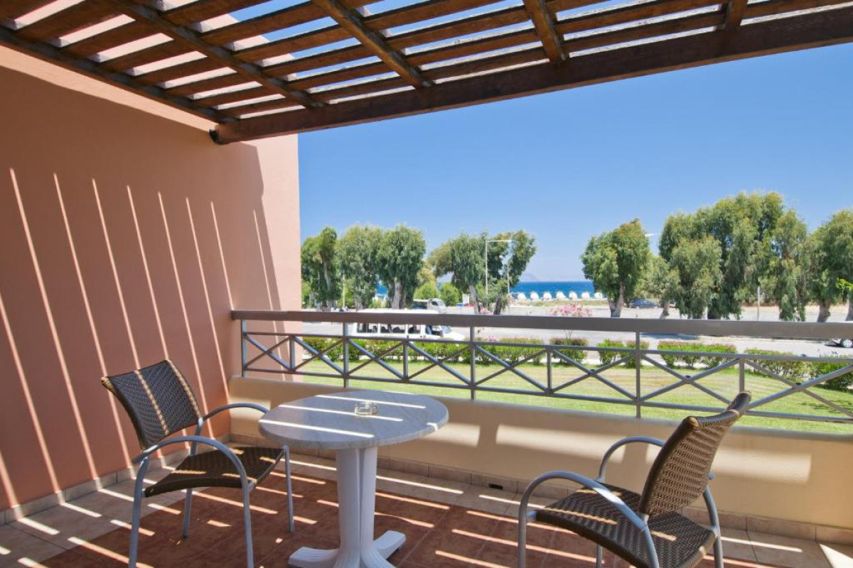 Kipriotis Maris Suites