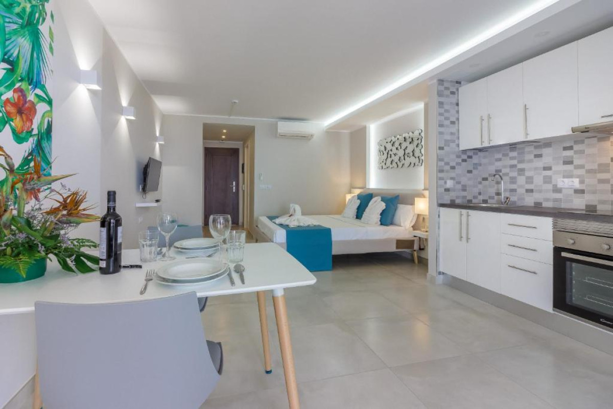 KLAYMAN Diamond Aparthotel