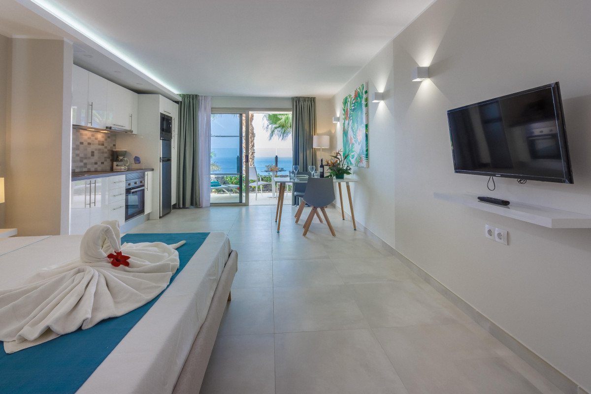Klayman Diamond Aparthotel