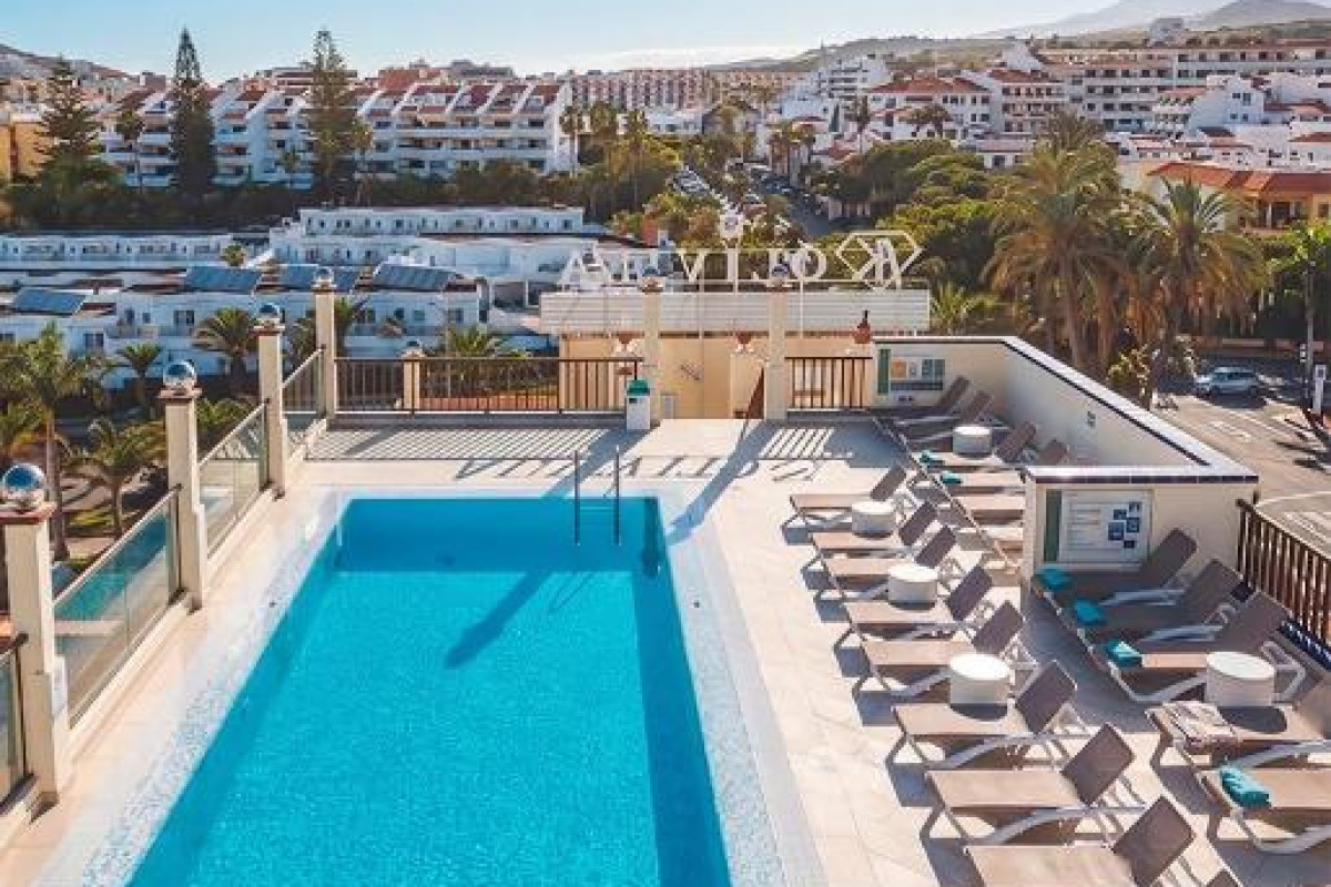 Klayman Olivina Aparthotel