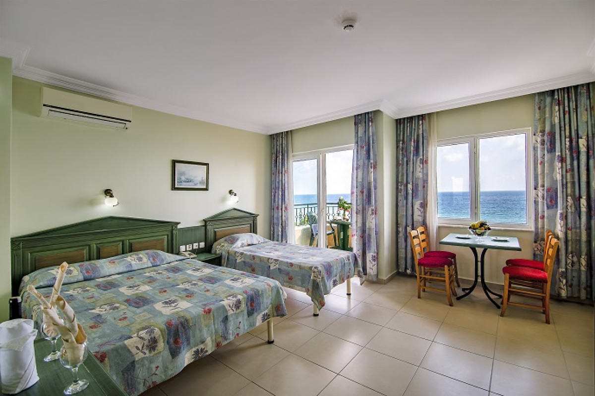 KLEOPATRA ROYAL PALM HOTEL