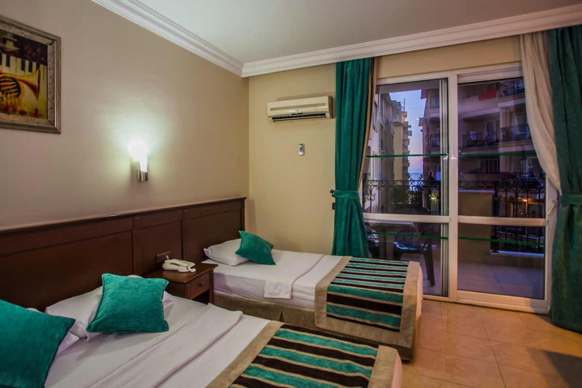 KLEOPATRA ROYAL PALM HOTEL