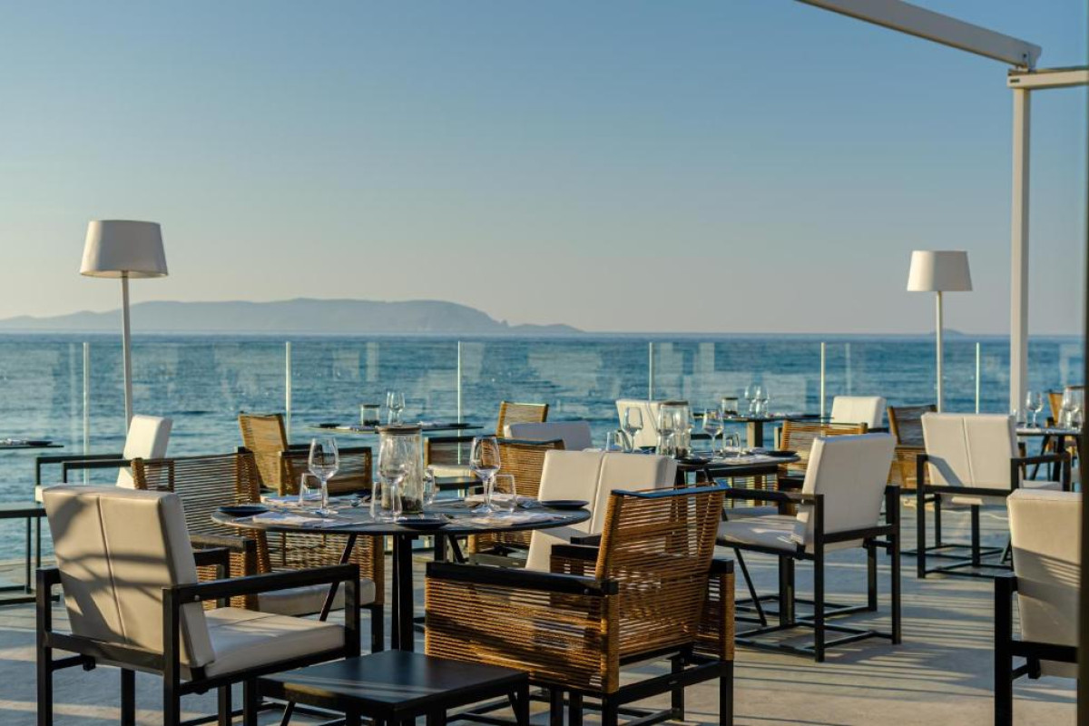 KNOSSOS BEACH BUNGALOWS (RO) - KOKKINI HANI