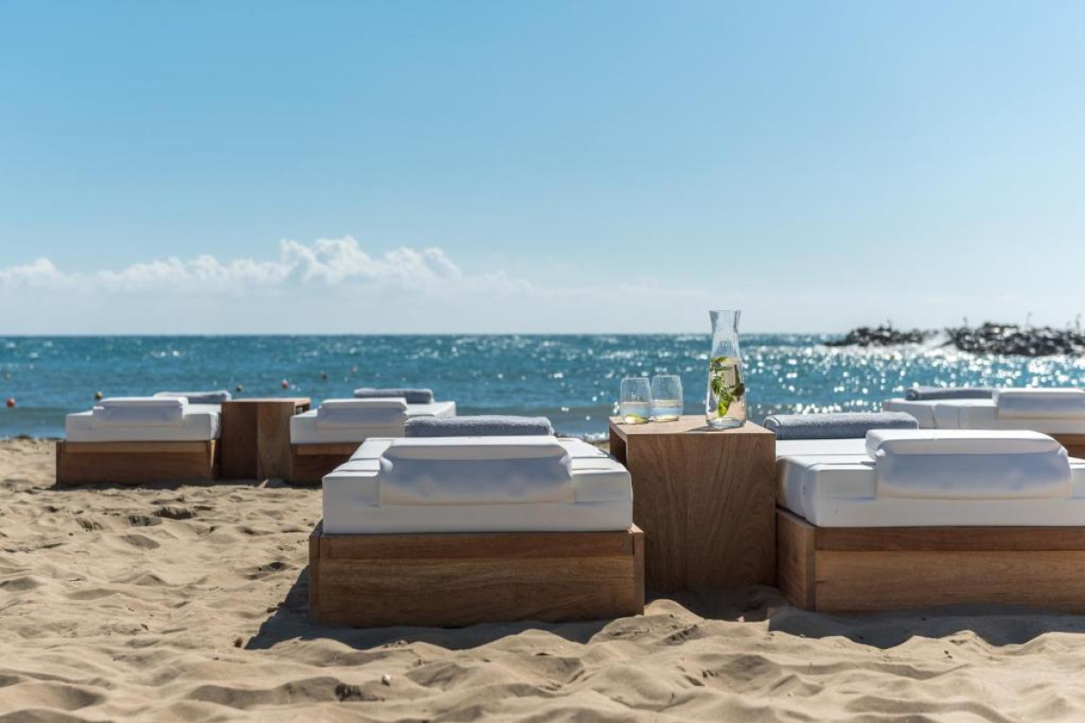 KNOSSOS BEACH BUNGALOWS (RO) - KOKKINI HANI
