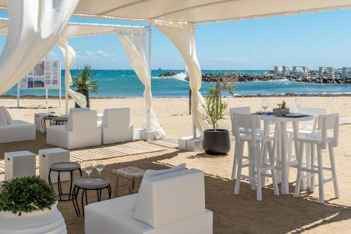 KNOSSOS BEACH BUNGALOWS (RO) - KOKKINI HANI