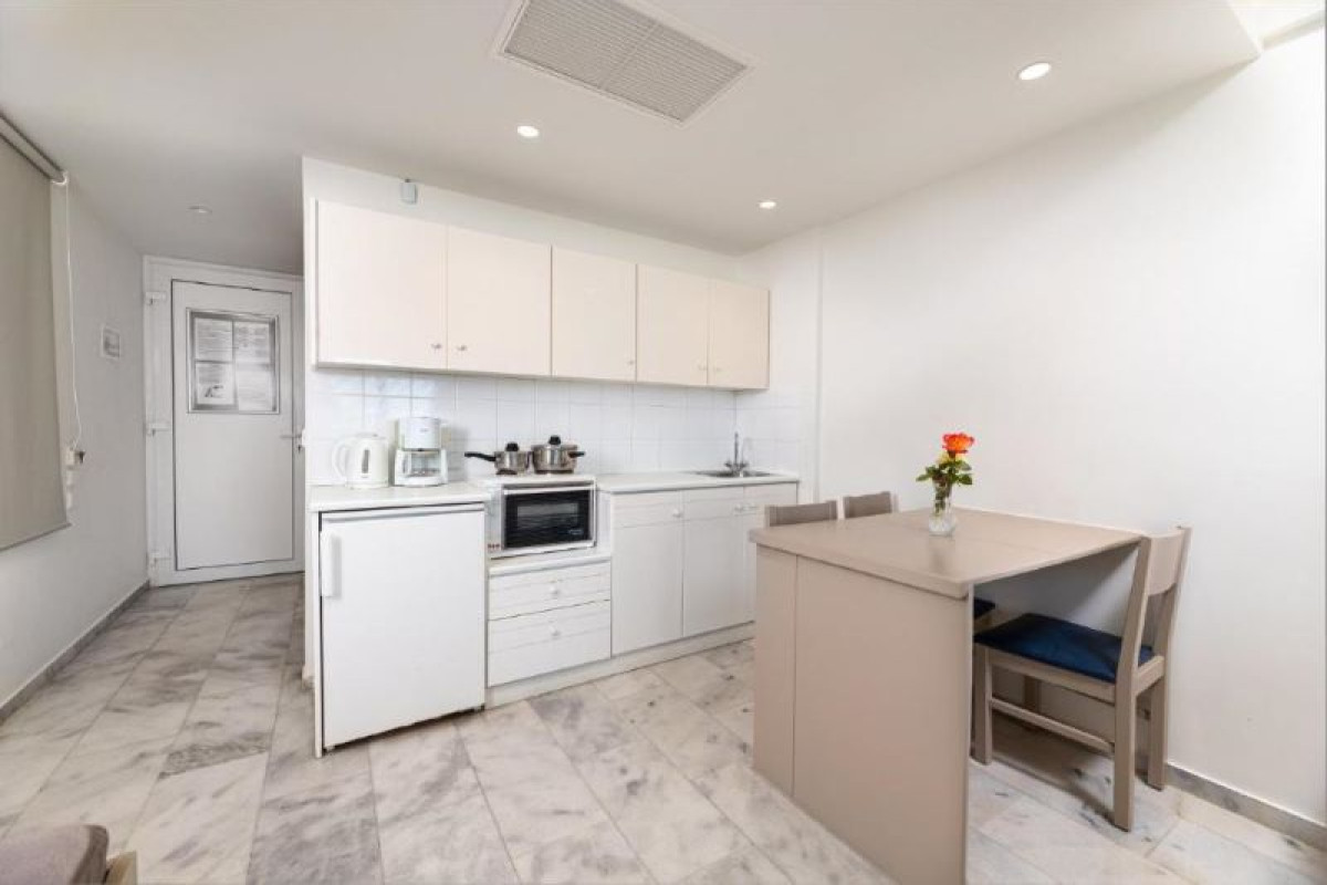 KOSTAKIS BEACH APARTMENTS