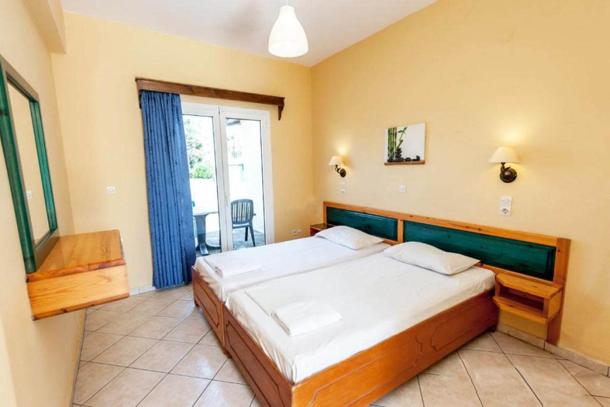 KOULOURIS BEACH HOTEL