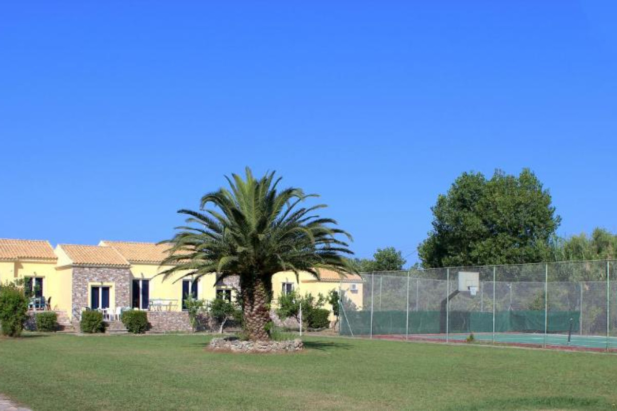 KOULOURIS BEACH HOTEL