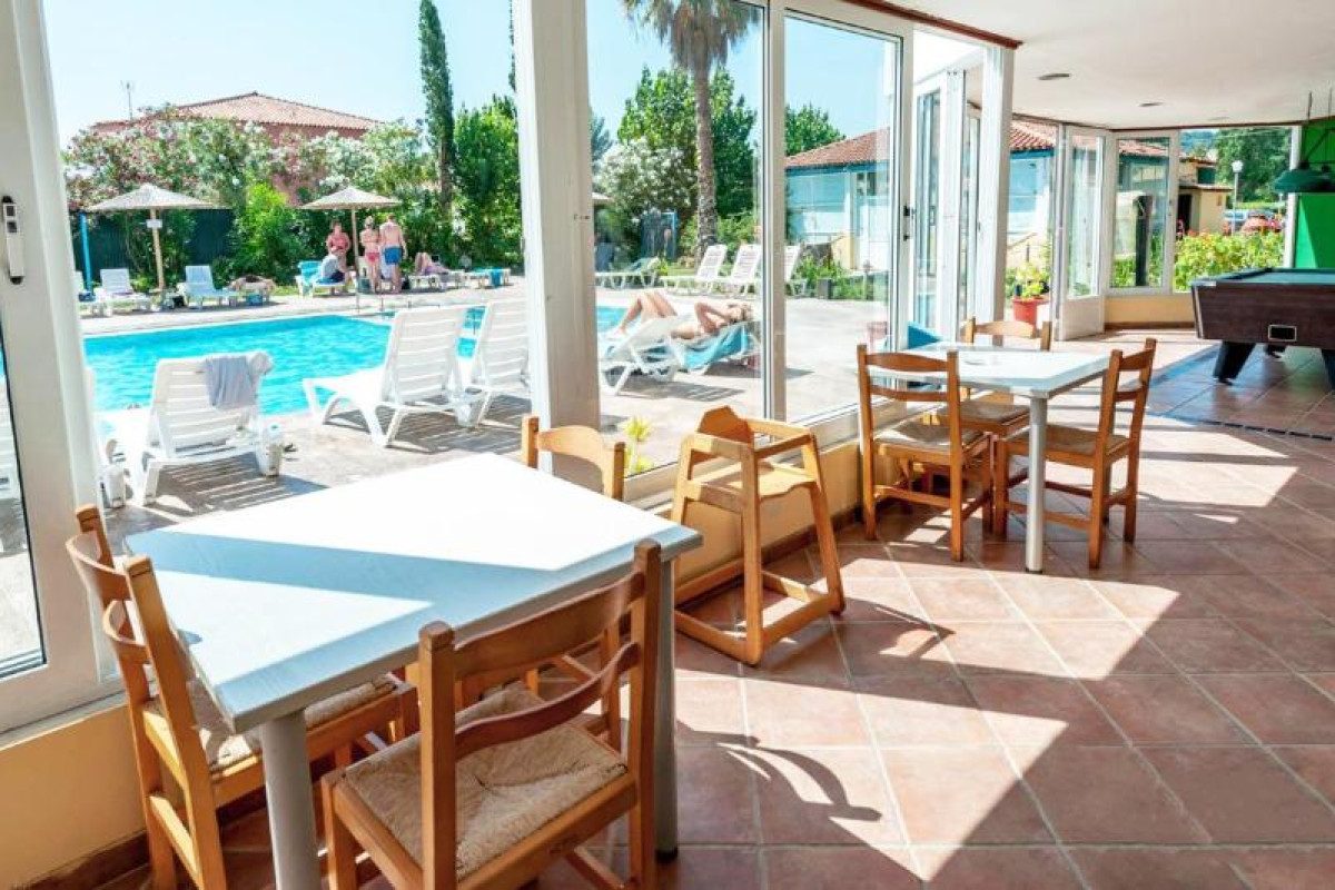 KOULOURIS BEACH HOTEL