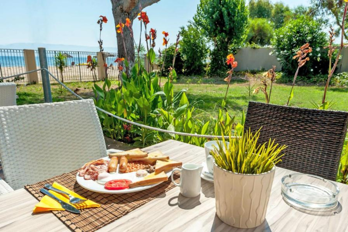 KOULOURIS BEACH HOTEL