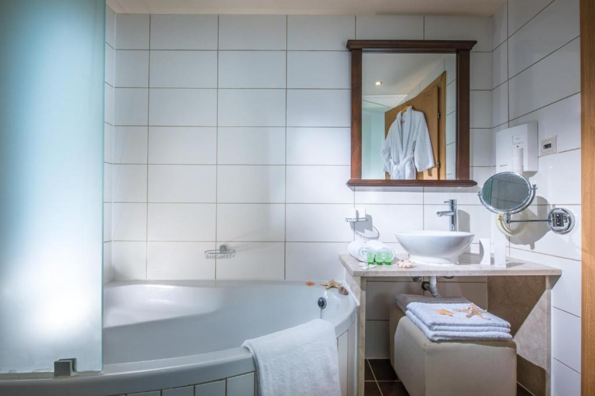 Koutrakis Suites (Crete)