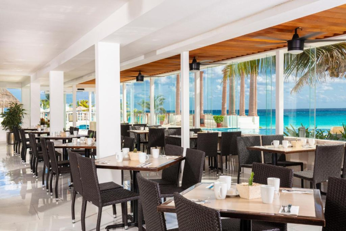Krystal Resort Cancun