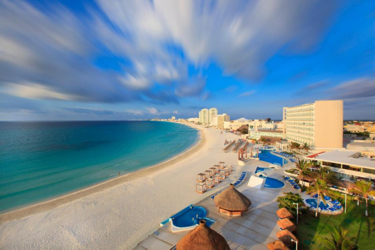 Krystal Resort Cancun