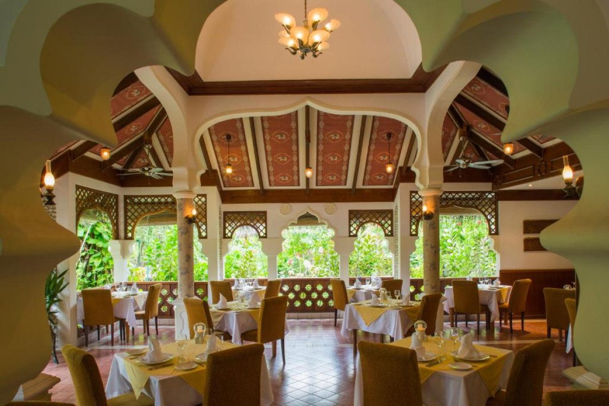 Niva Kuramathi Maldives Resort