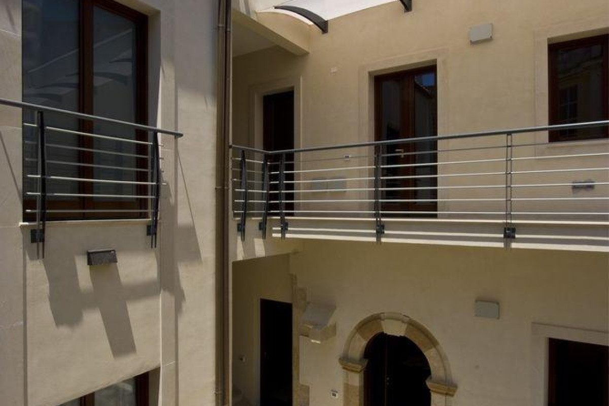 Kyanos Residence