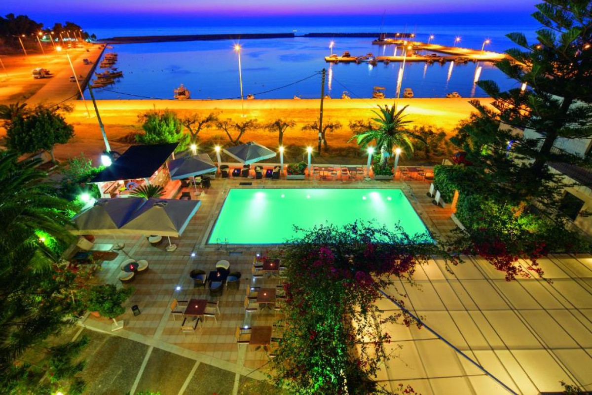 Kyparissia Beach