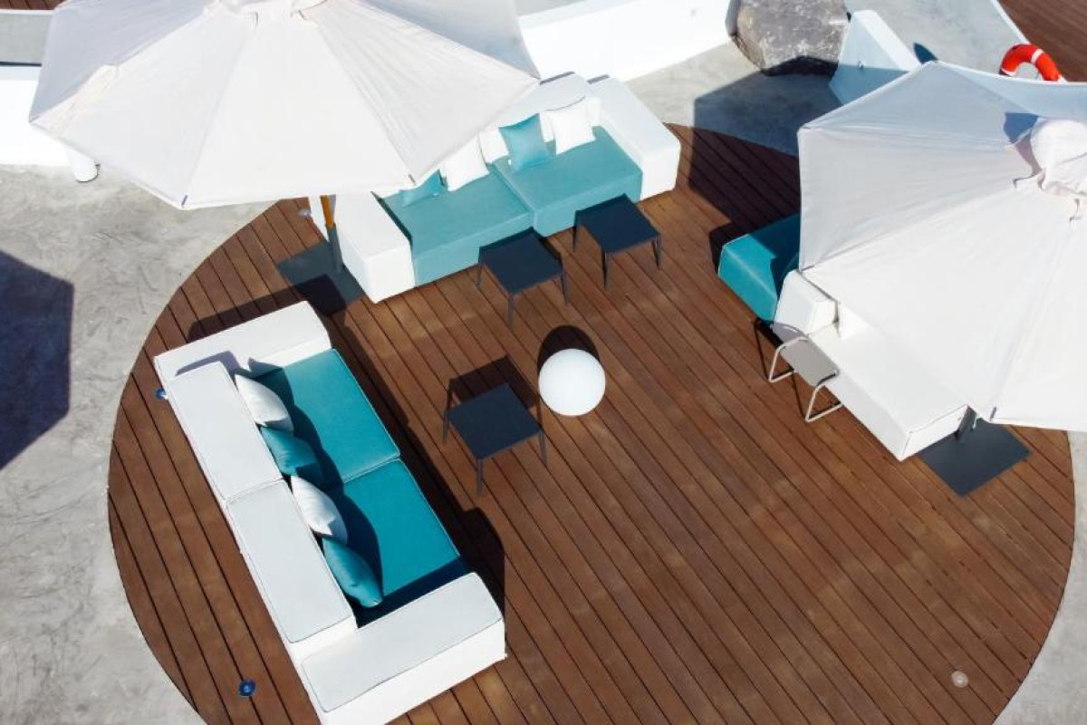 La Cala Suites Hotel