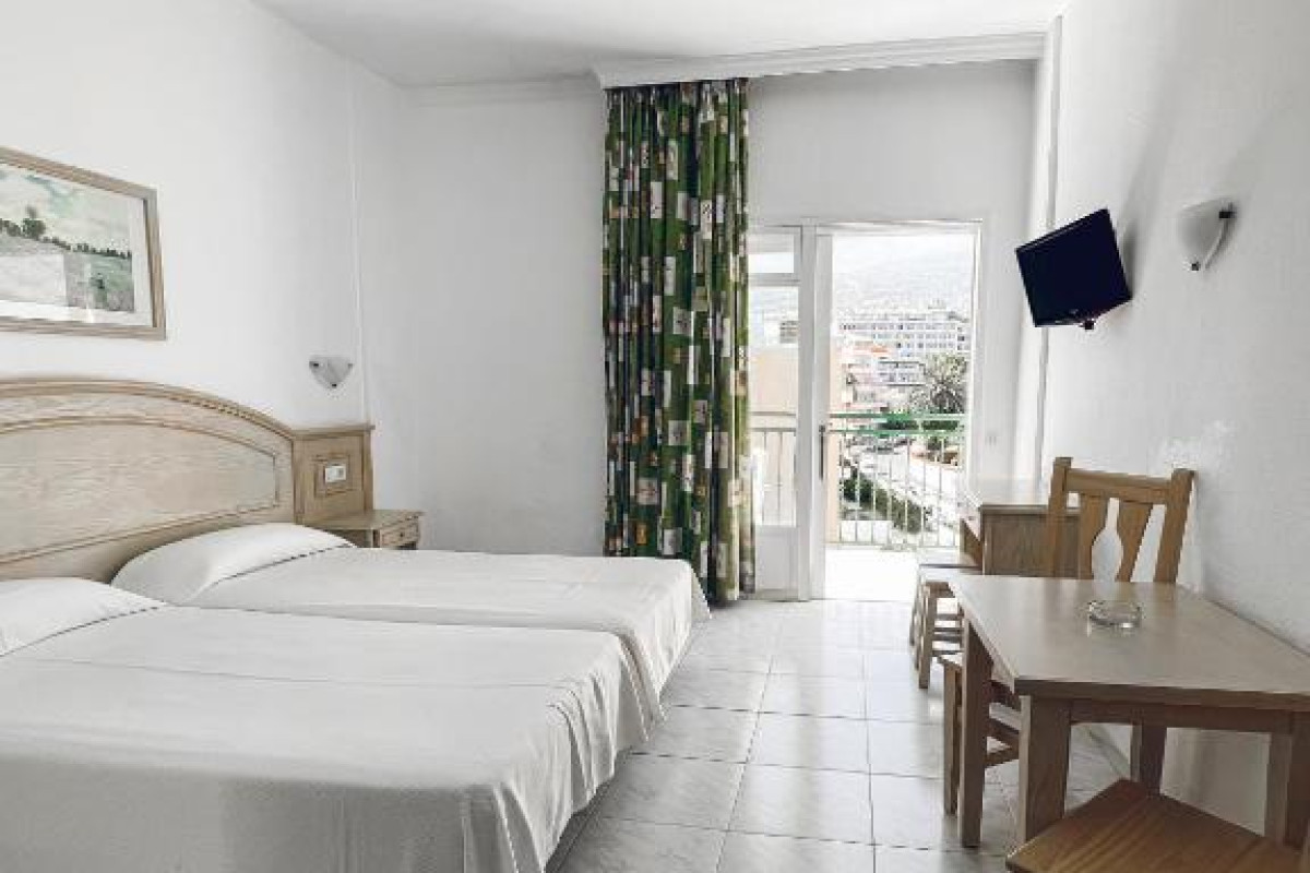 La Carabela Apartamentos