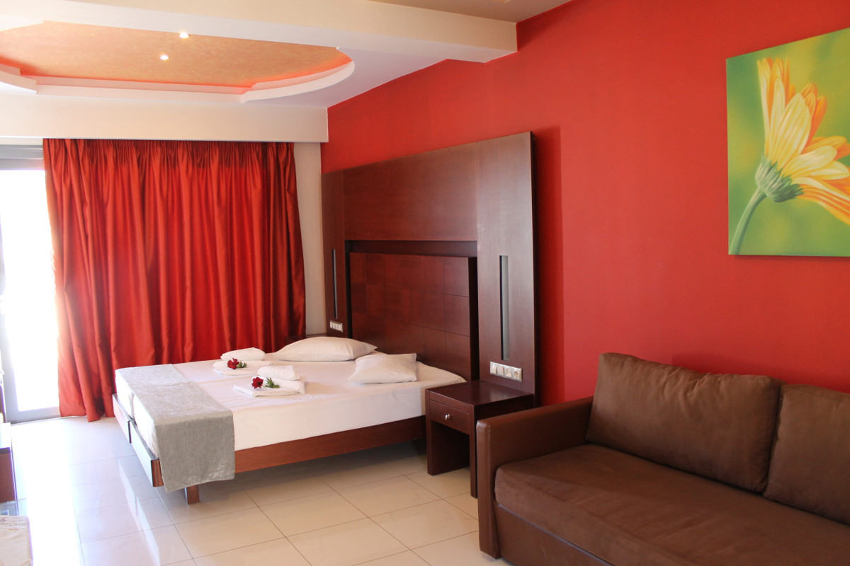 La Carreta Hotel