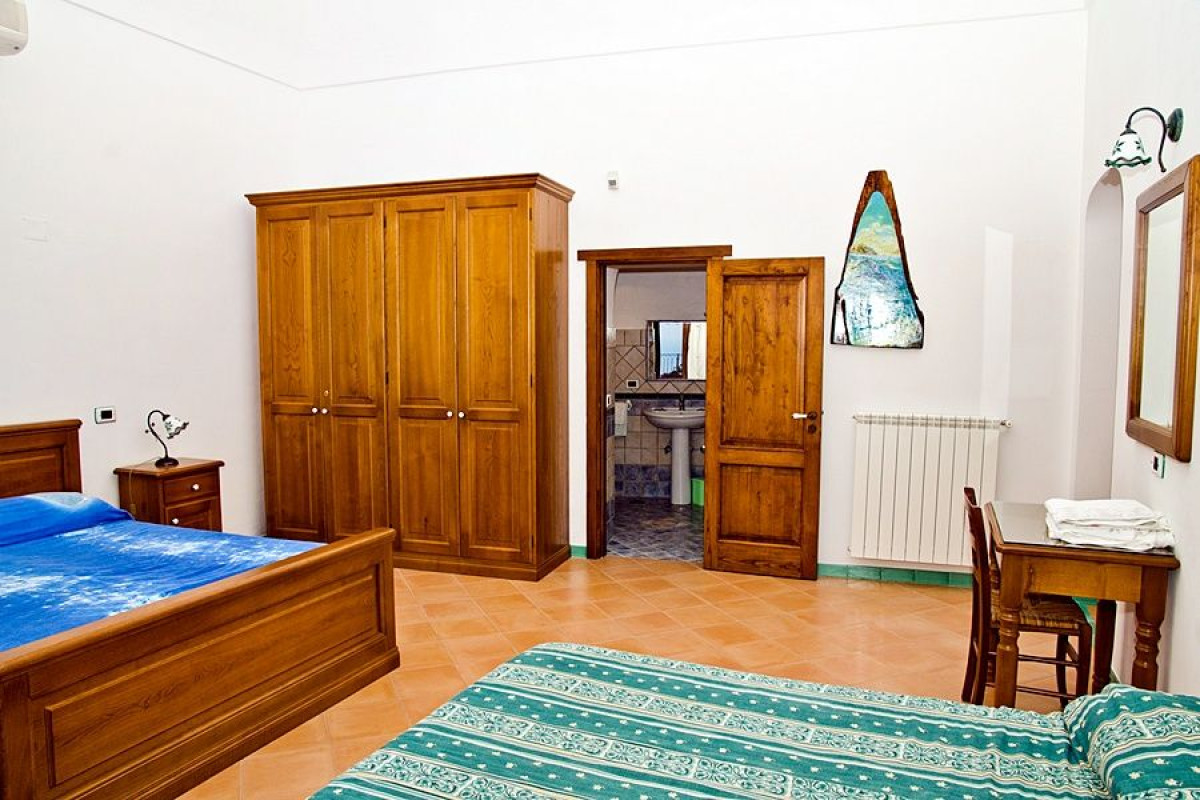 LA CASA DEL MELOGRANO