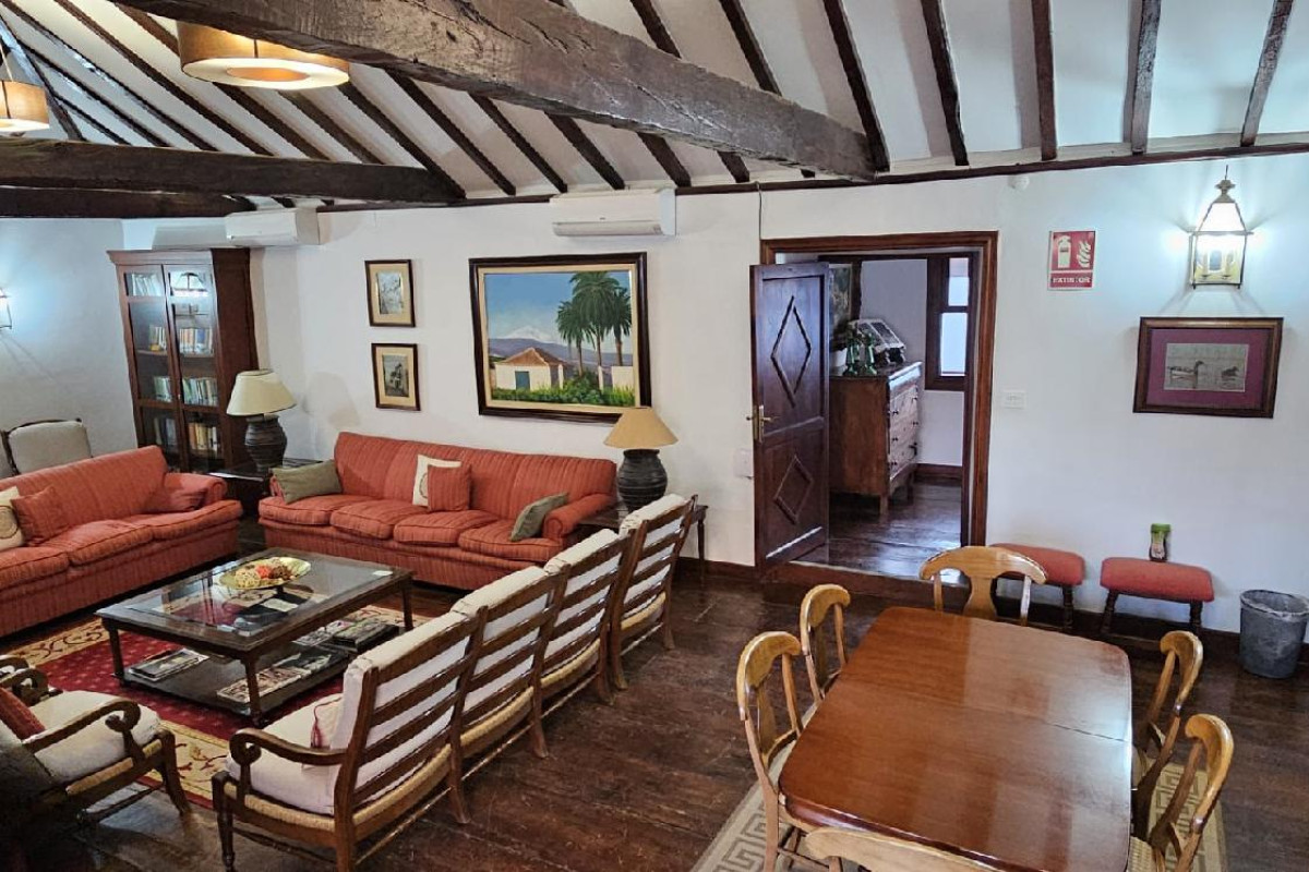 La Casona De Arona