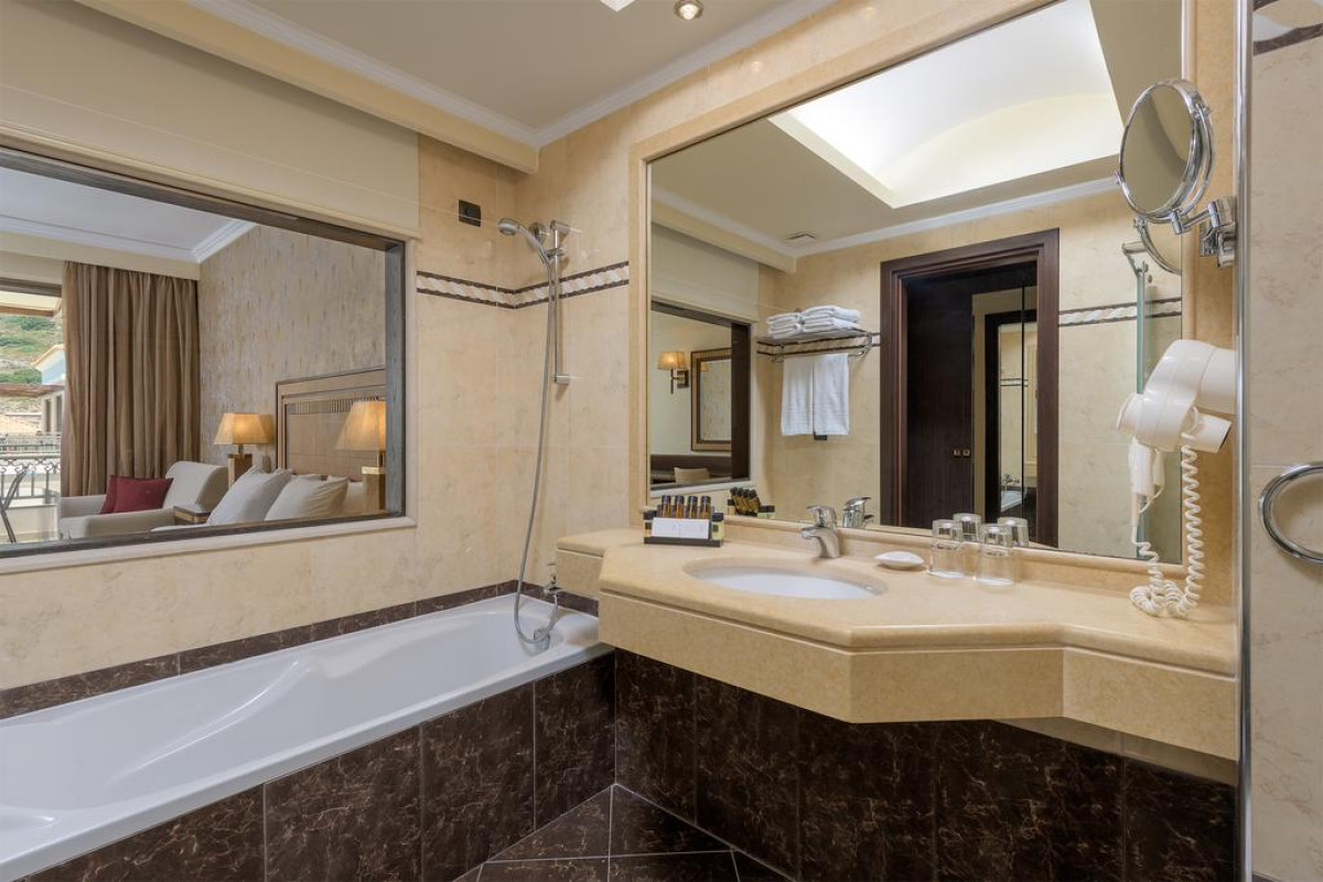 Complex La Marquise Luxury Resort