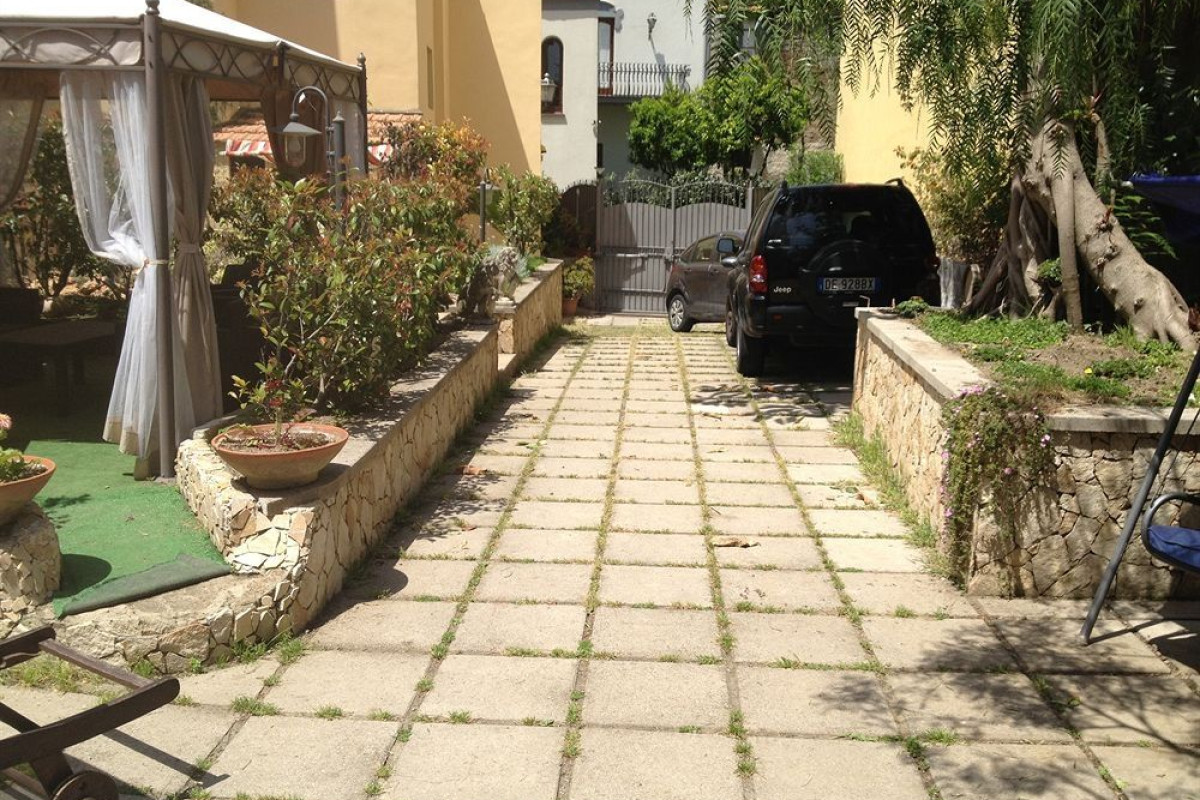 LA PENNICHELLA SORRENTINA