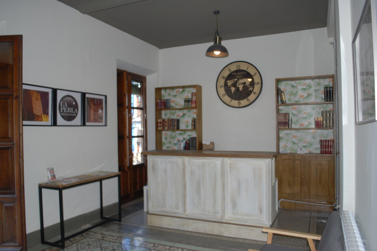 La Perla Granada Suites