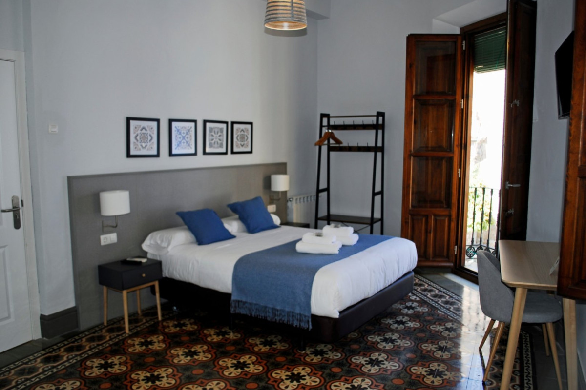 La Perla Granada Suites