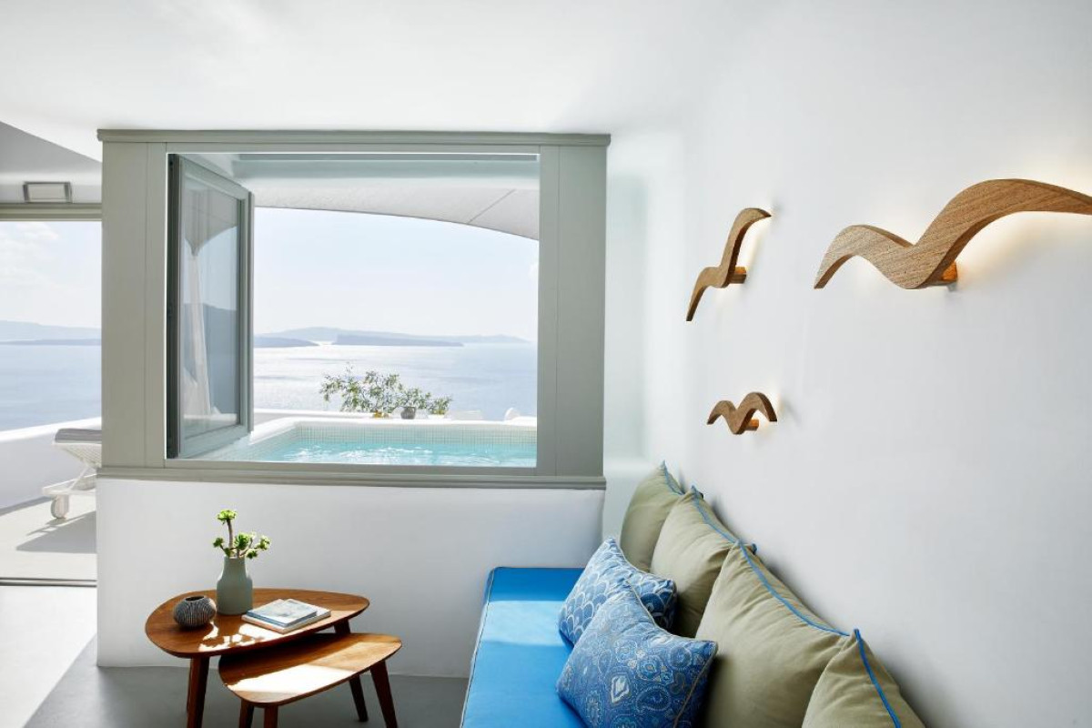 La Perla Villas & Suites