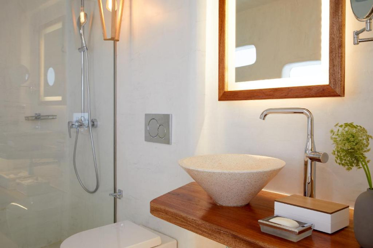 La Perla Villas & Suites
