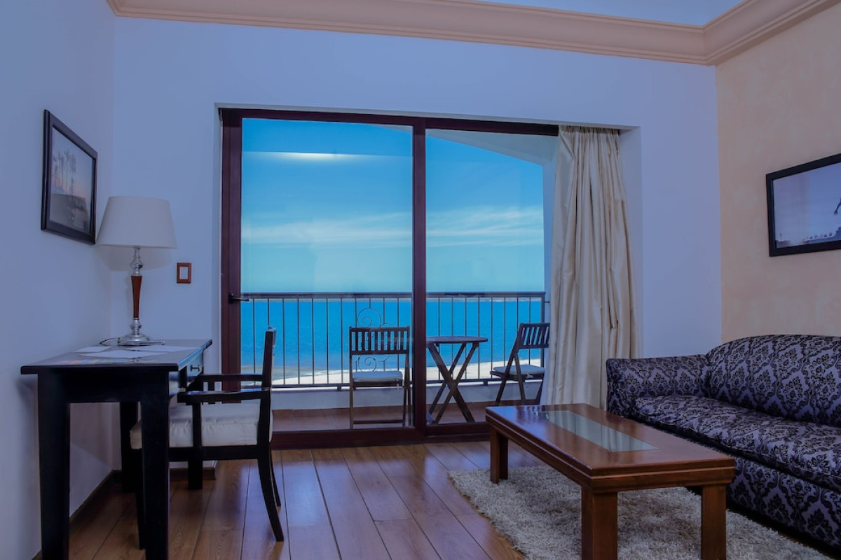 LA POSADA AND BEACH CLUB