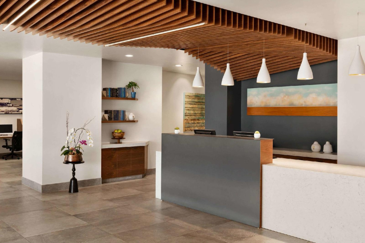 La Quinta Inn & Suites By Wyndham San Luis Obispo Downtown