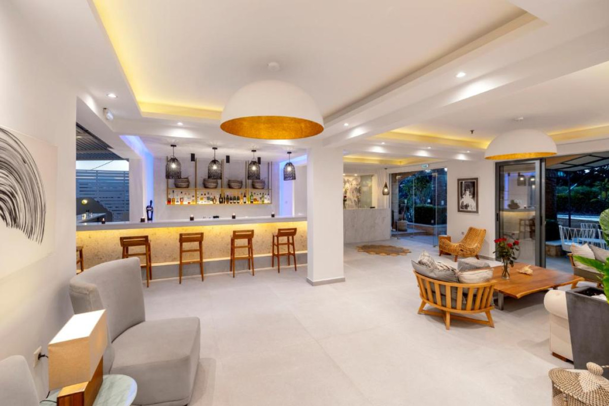 La Stella Apartments & Suites