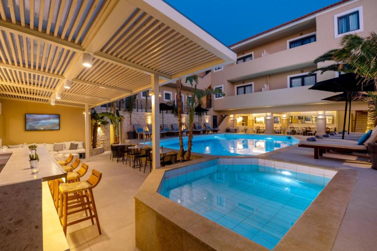 La Stella Apartments & Suites