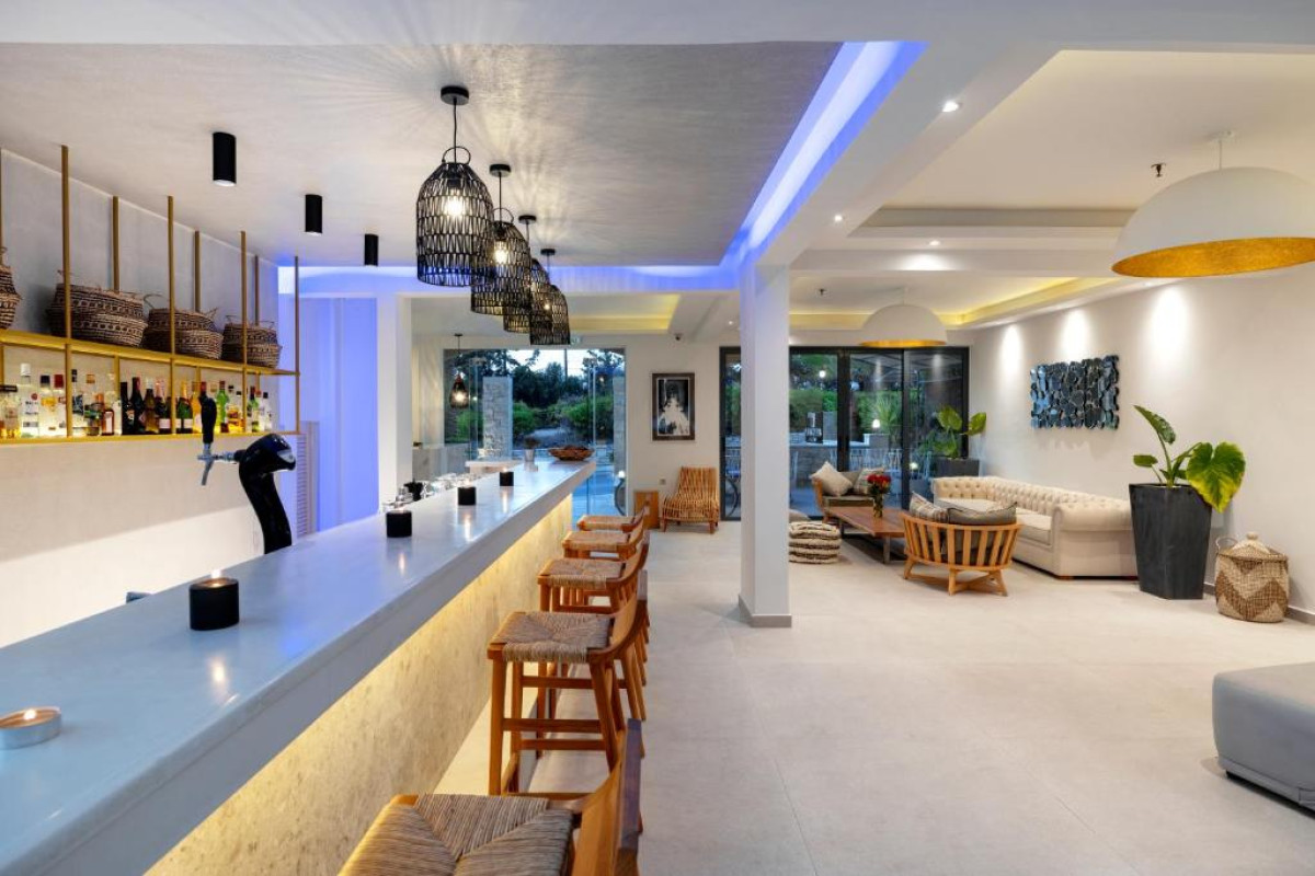 La Stella Apartments & Suites