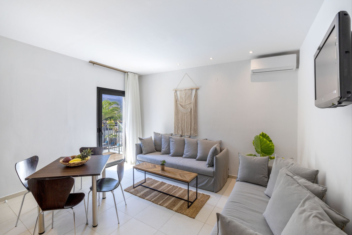 LA STELLA SUITES