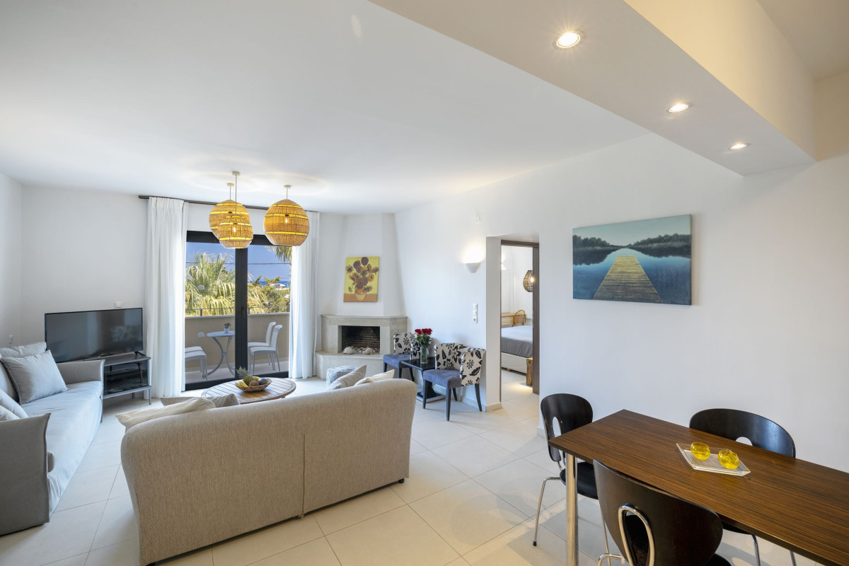 LA STELLA SUITES