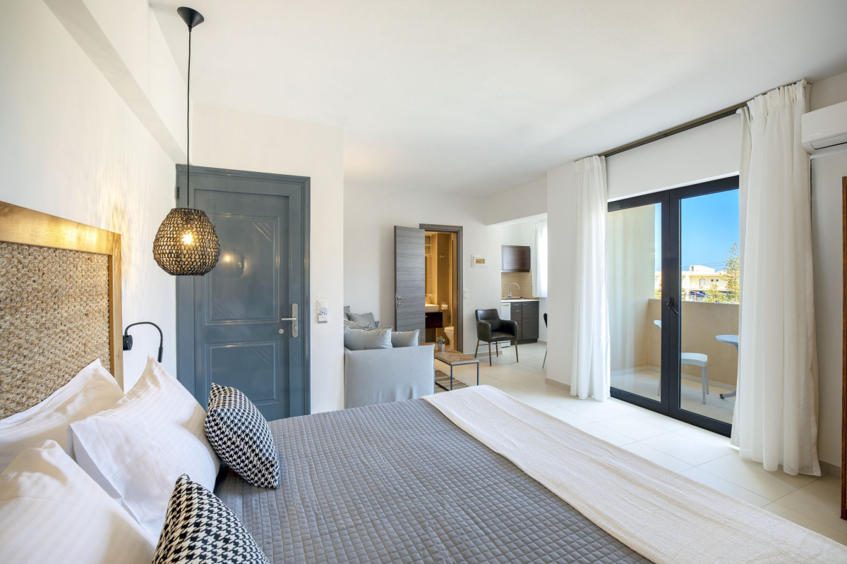 LA STELLA SUITES