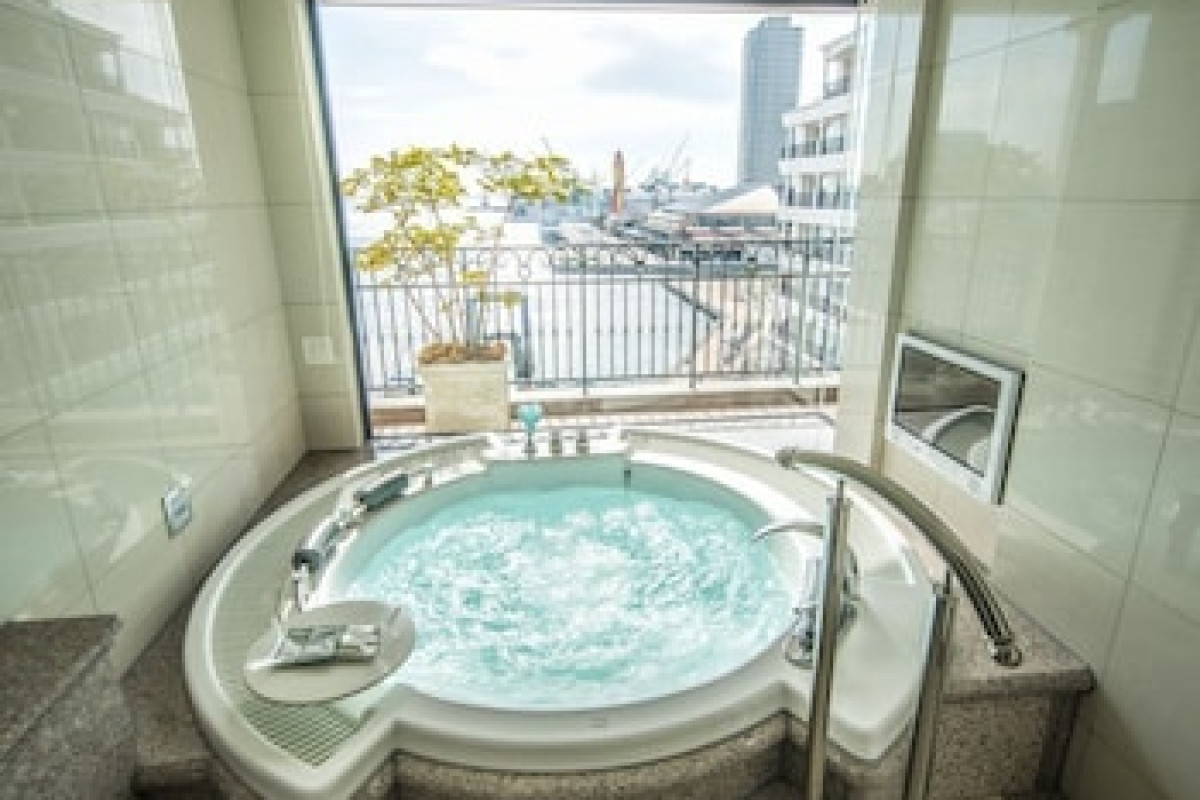 LA SUITE KOBE HARBORLAND