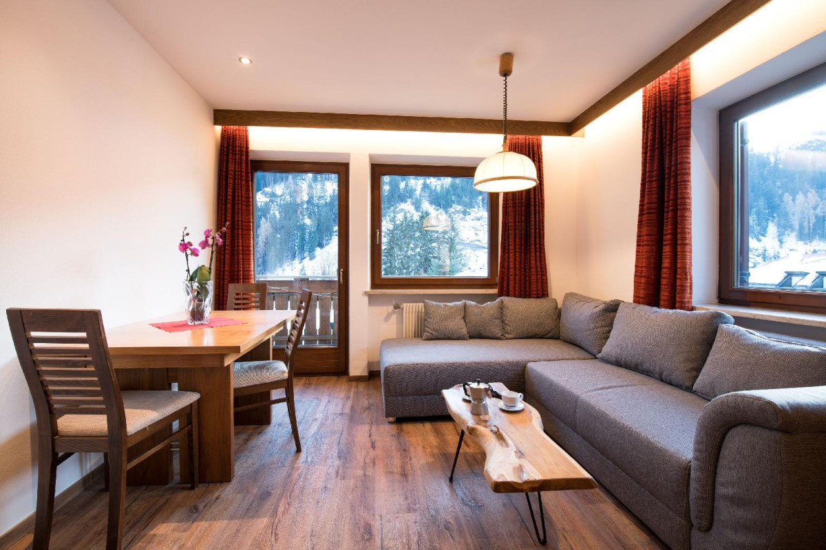 La Tambra B&B Residence - Central With Restaurant
