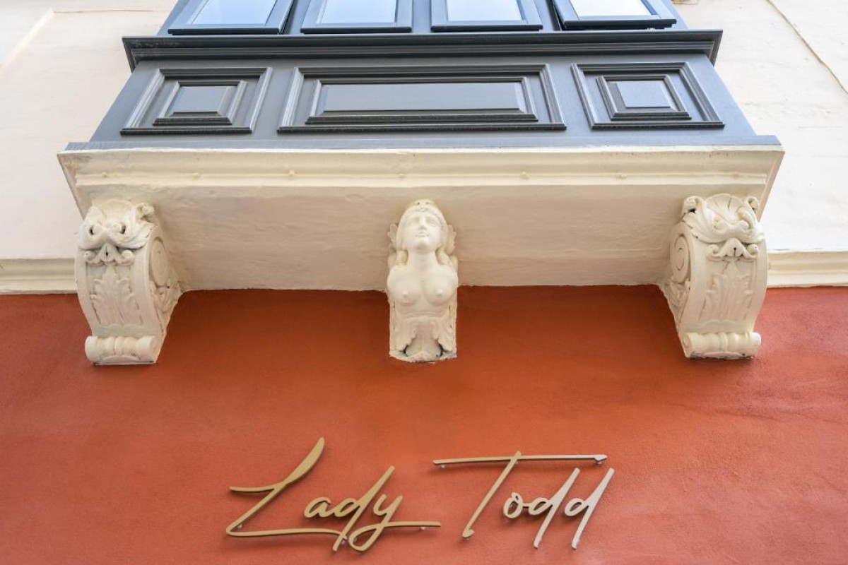 Lady Todd Hotel