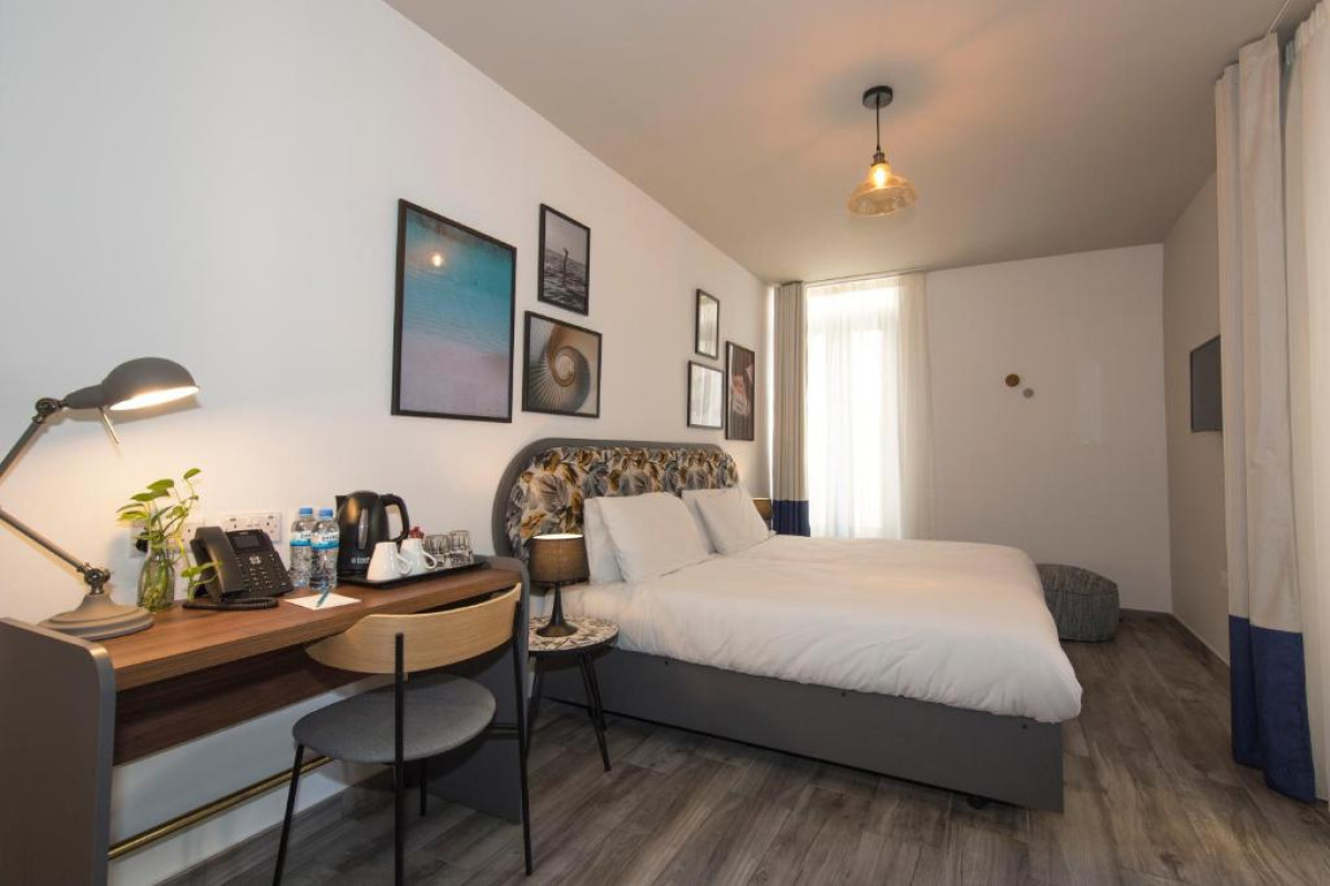 Lady Todd Hotel