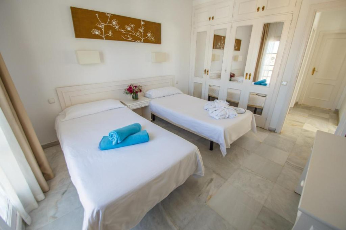 LAGOS DE FANABE BEACH RESORT