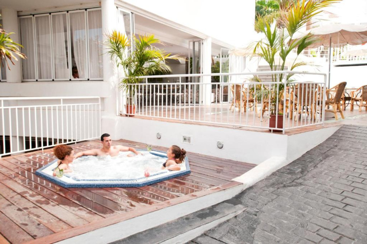 LAGOS DE FANABE BEACH RESORT