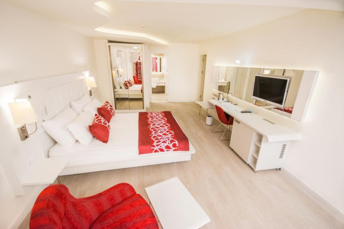 LAGUNA BEACH ALYA RESORT & SPA