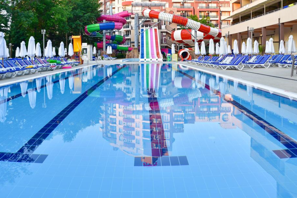 LAGUNA PARK & AQUACLUB